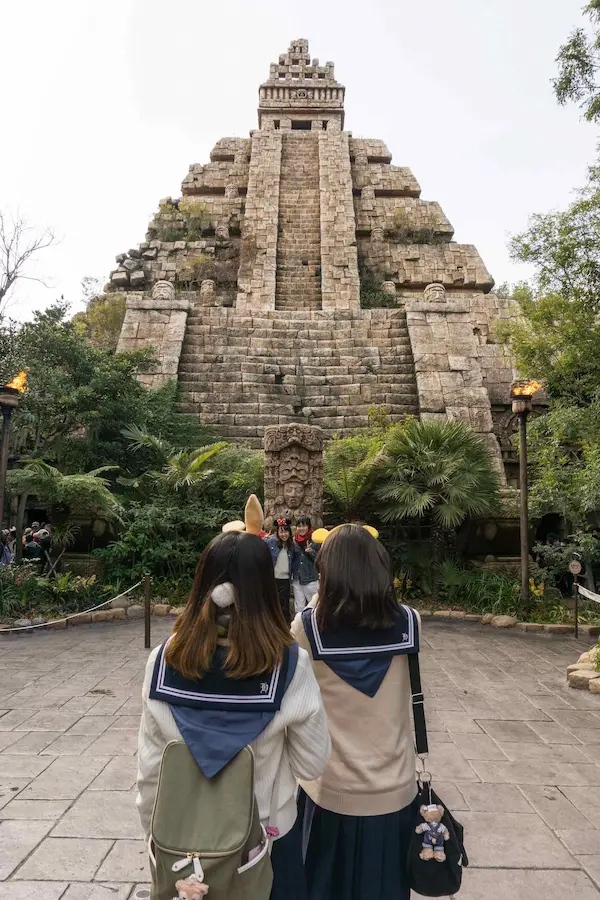 Temple of the Crystal Skull (1)